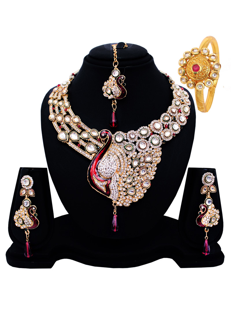 Silver Alloy Austrian Diamond Set With Earrings and Maang Tikka 128541