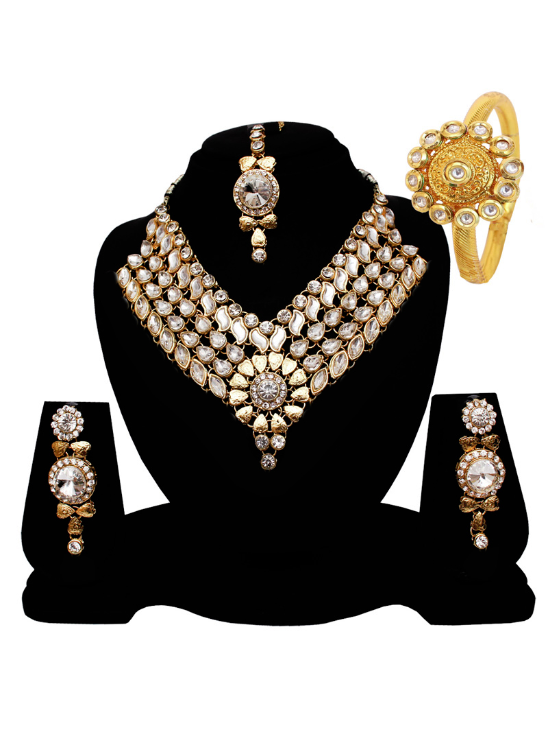 Silver Alloy Austrian Diamond Set With Earrings and Maang Tikka 128553