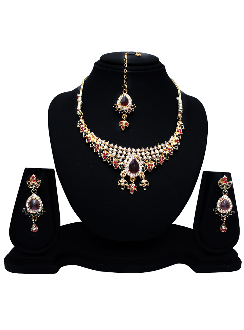 Black Alloy Austrian Diamond Set With Earrings and Maang Tikka 128577