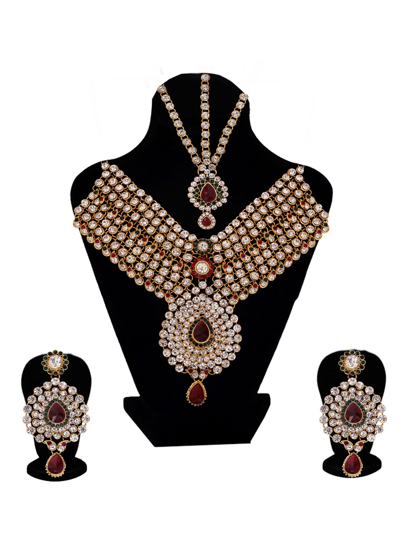 Silver Alloy Austrian Diamond Set With Earrings and Maang Tikka 128619