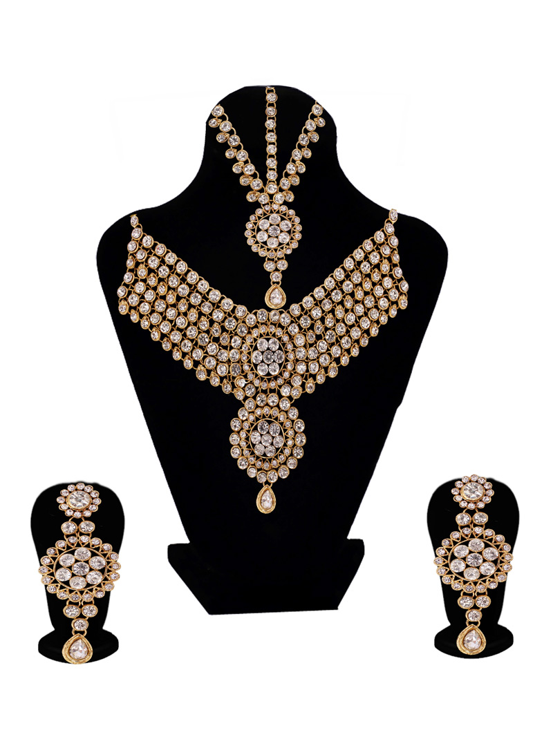Silver Alloy Austrian Diamond Set With Earrings and Maang Tikka 128621