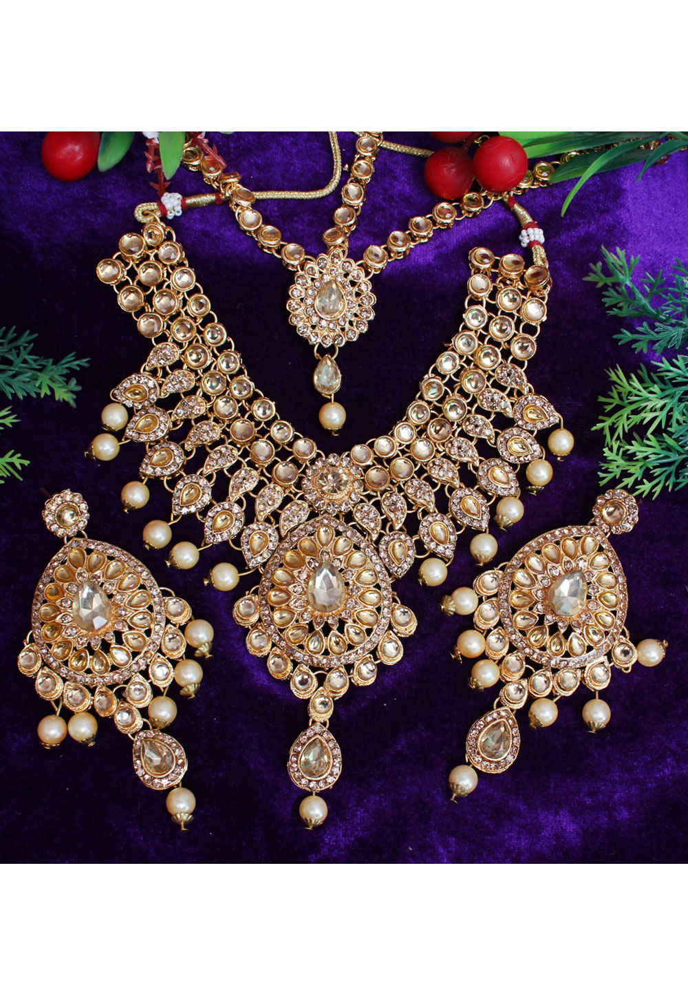 Off White Alloy Necklace Set With Earrings and Maang Tikka 257348