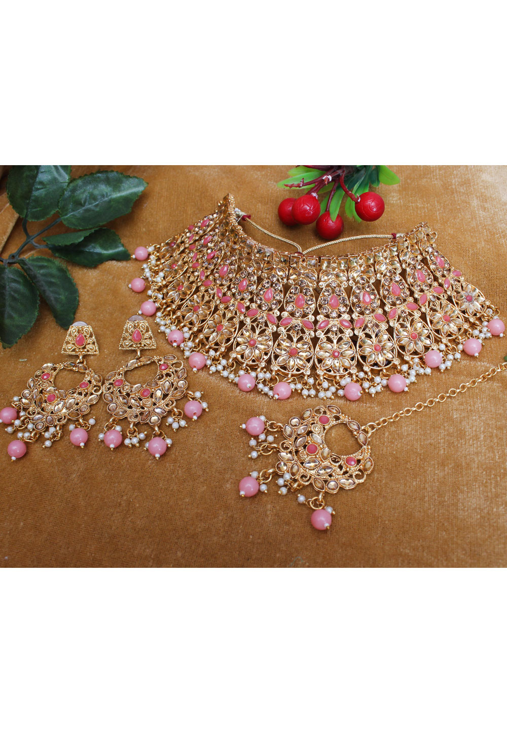 Pink Alloy Necklace Set With Earrings and Maang Tikka 257378