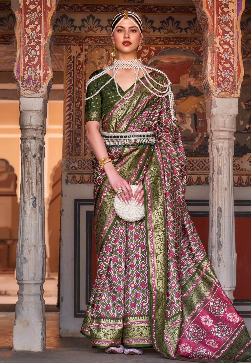 Mehndi Silk Saree With Blouse 267689