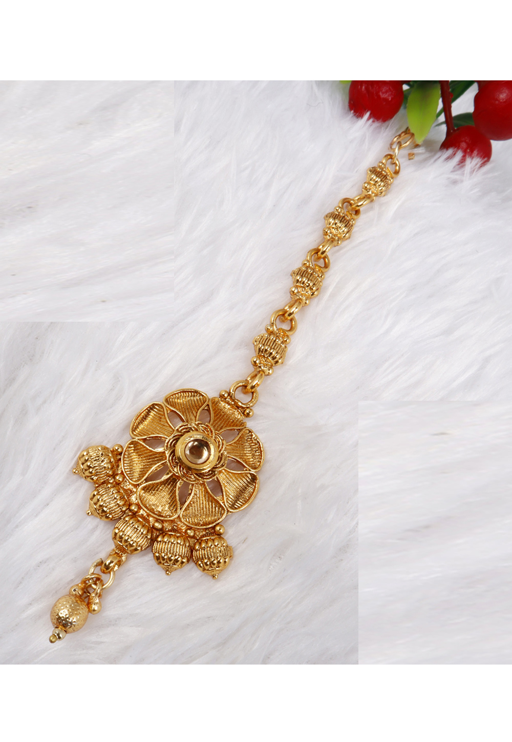 Golden Alloy Austrian Diamonds and Kundan Maang Tikka 272593