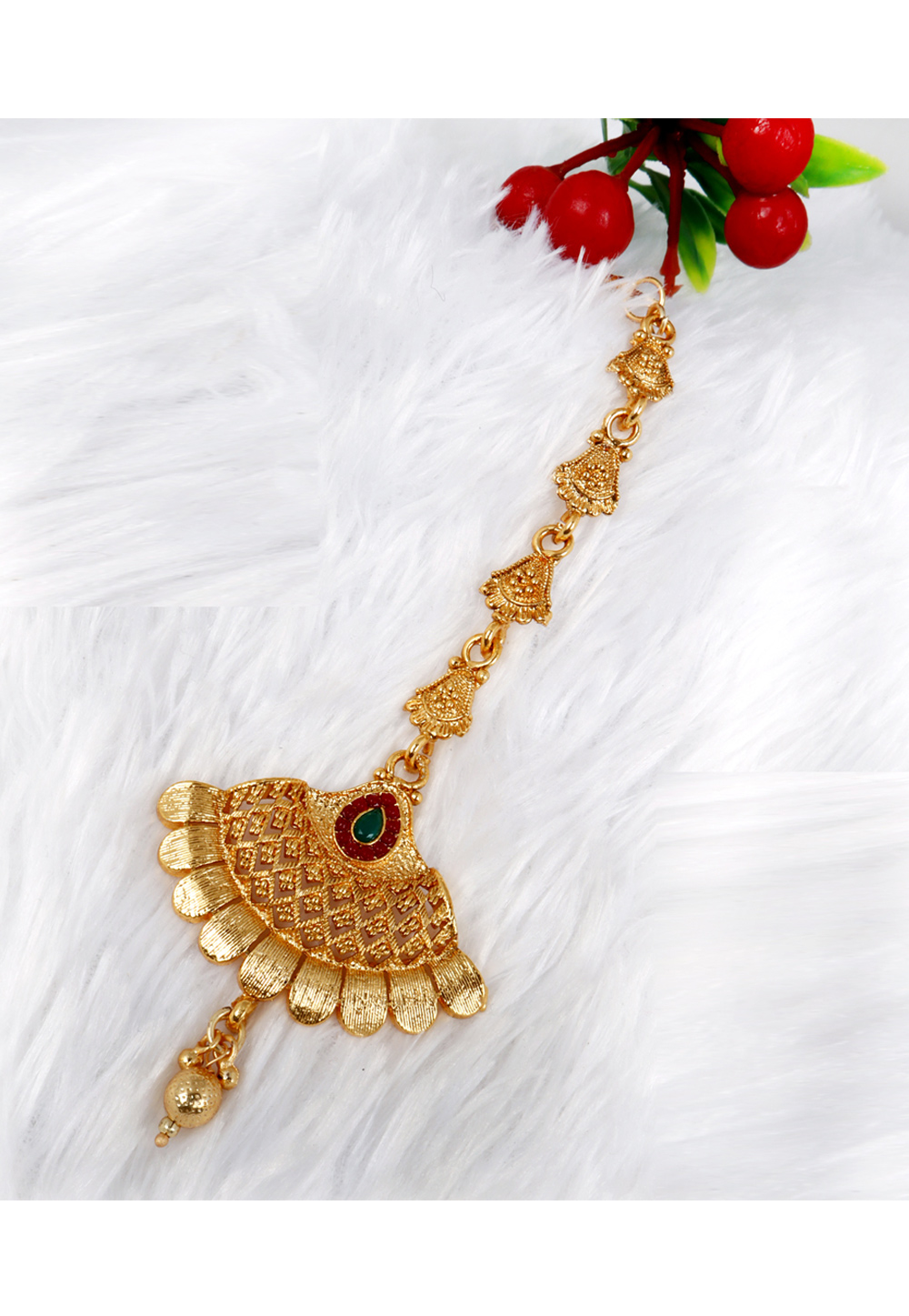 Golden Alloy Austrian Diamonds and Kundan Maang Tikka 272595