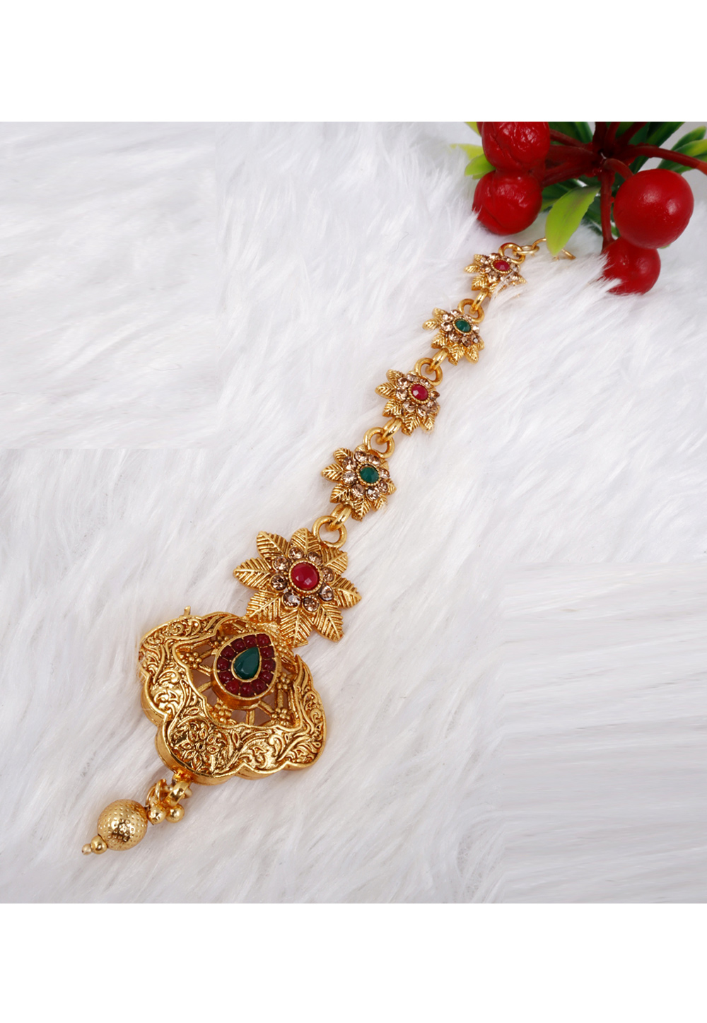 Golden Alloy Austrian Diamonds and Kundan Maang Tikka 272597