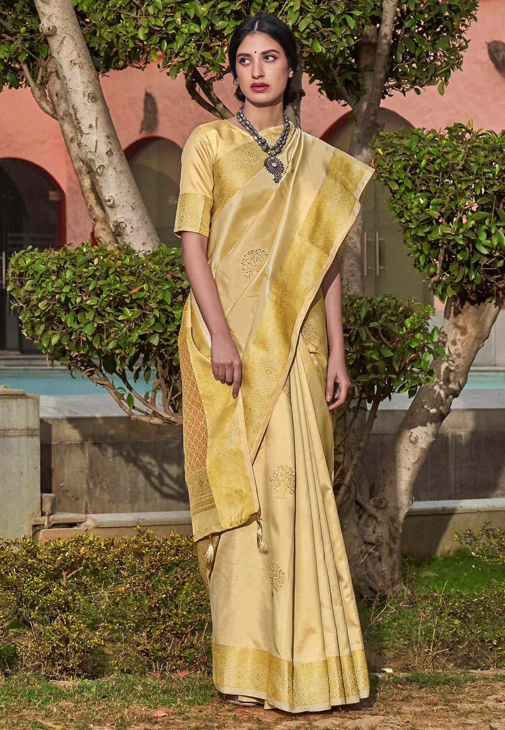 Beige Silk Saree With Blouse 210091