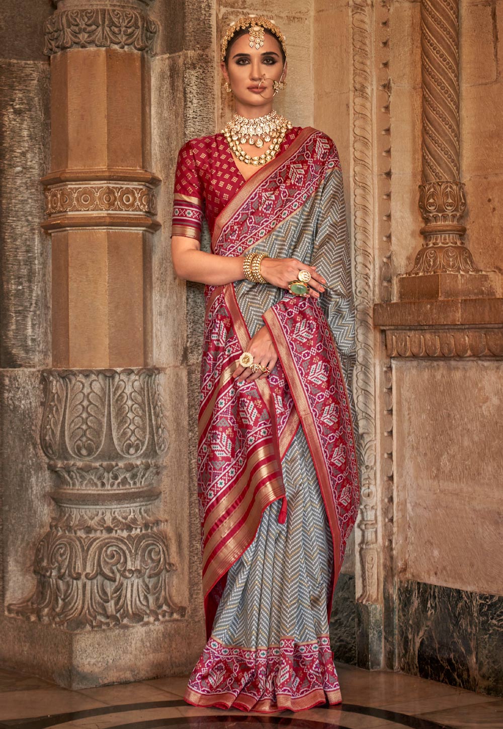 Grey Soft Silk Saree With Blouse 274496