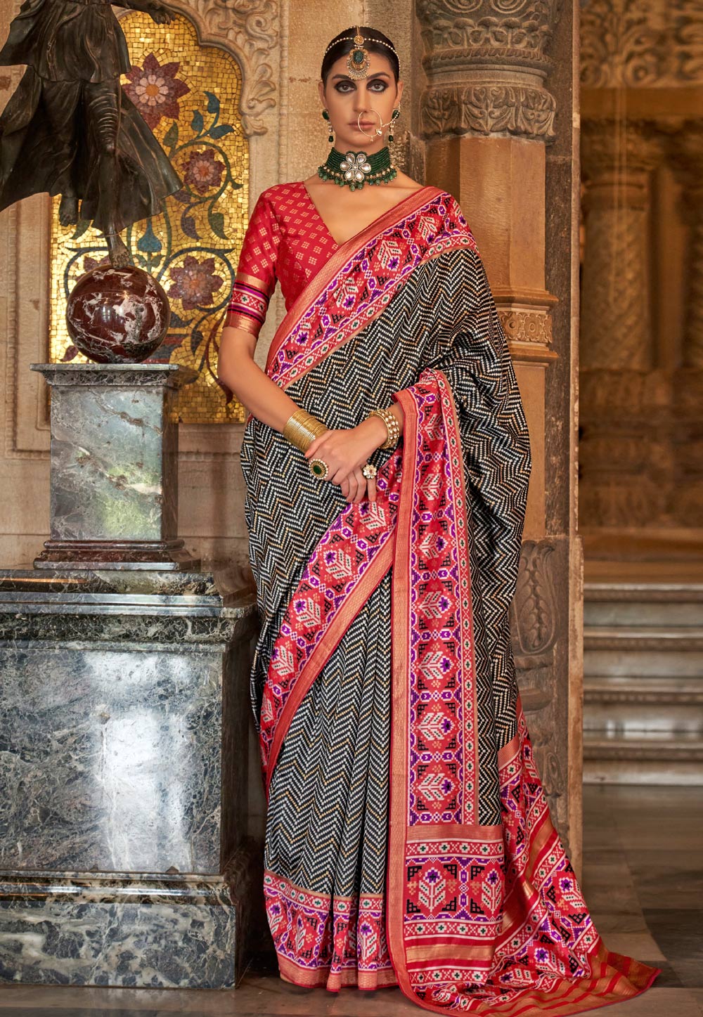 Black Soft Silk Saree With Blouse 274497