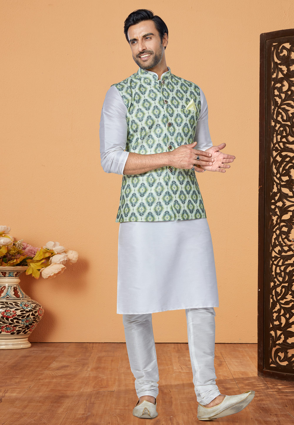 White Banarasi Kurta Pajama With Jacket 269034