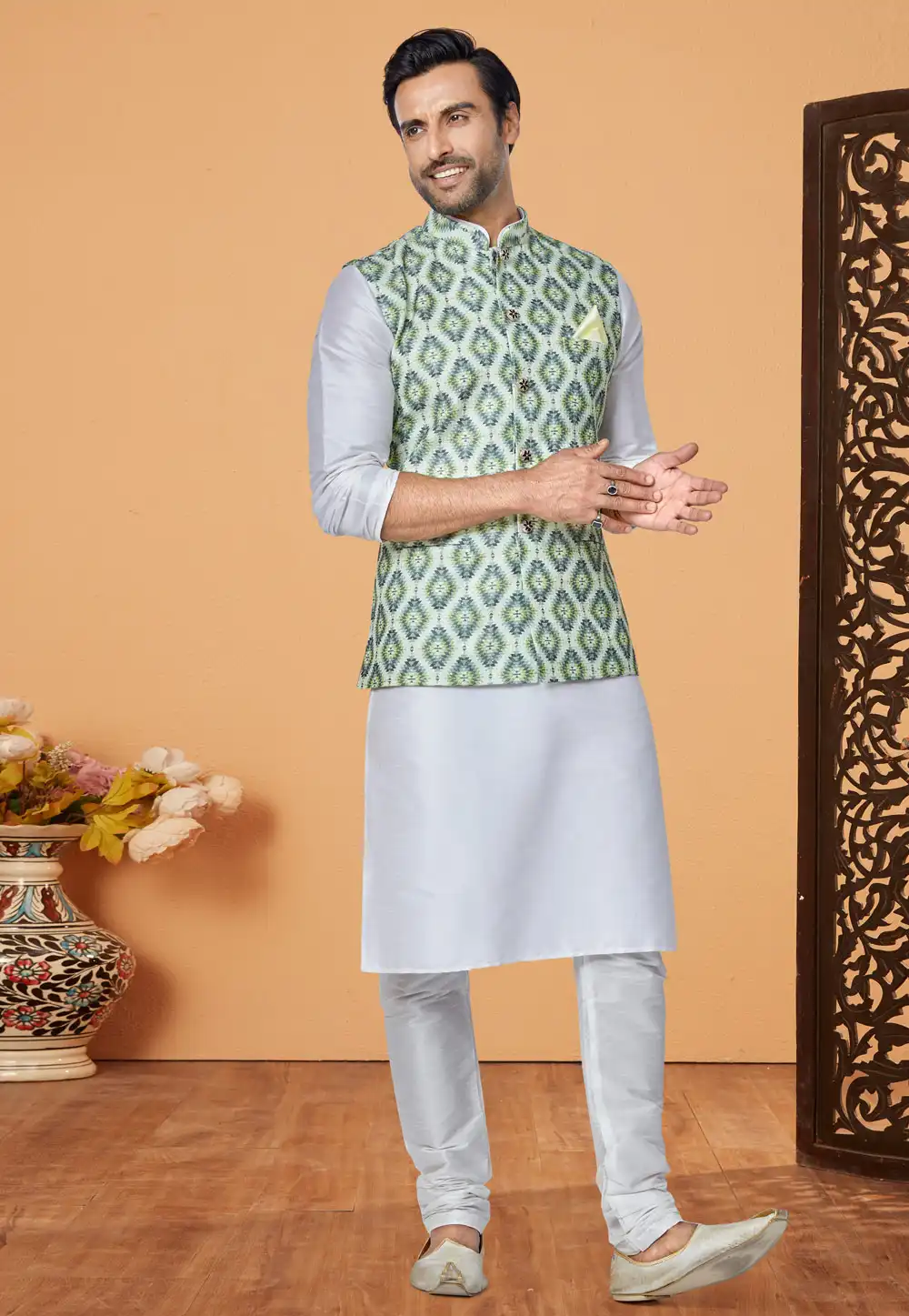 White Banarasi Kurta Pajama With Jacket 269034