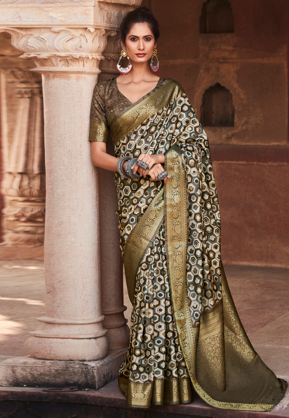 Cream Tussar Saree With Blouse 277389
