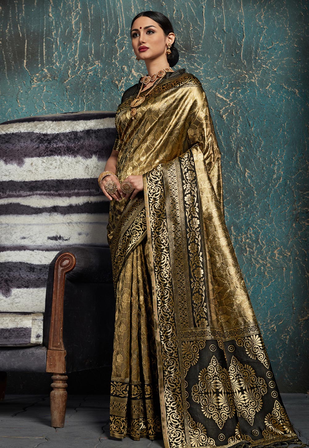 Golden Silk Saree With Blouse 164027