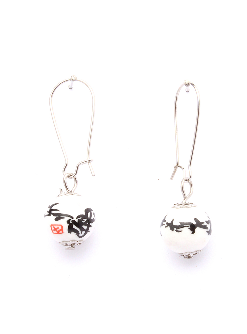 White Alloy Earrings 102454
