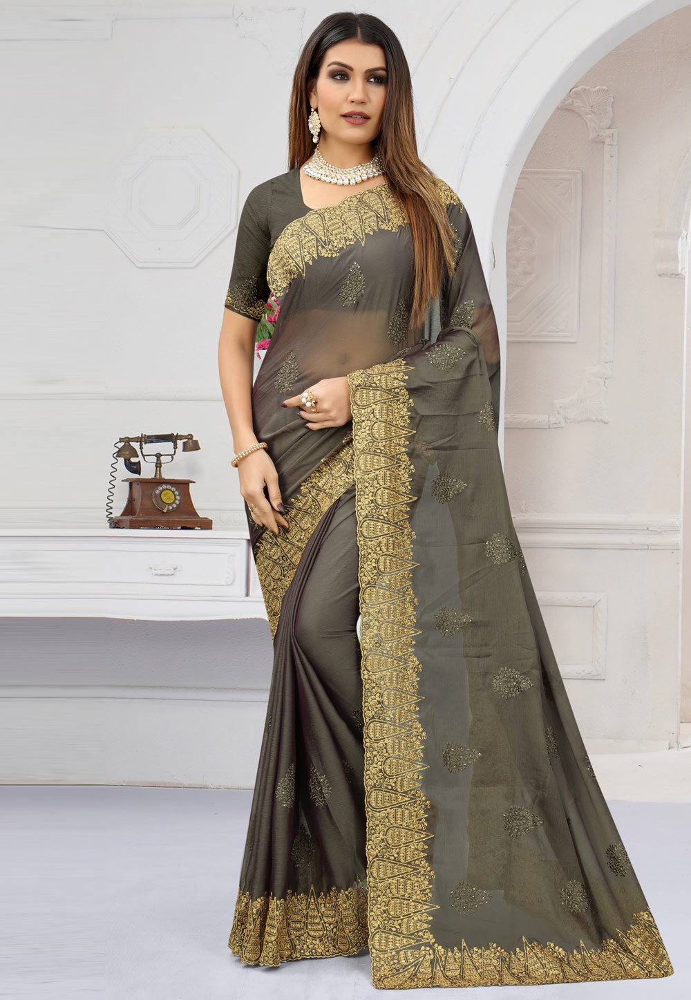 Grey Chiffon Saree With Blouse 249536