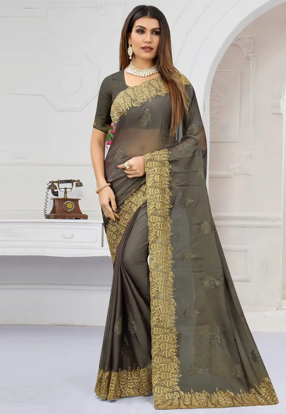 Grey Chiffon Saree With Blouse 249536
