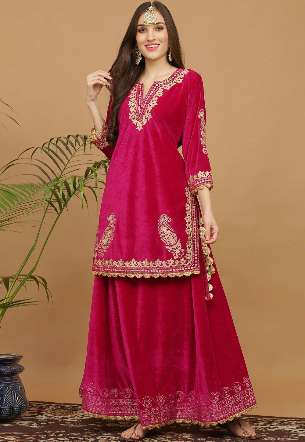 Magenta Velvet Kurta Set With Skirt 254250