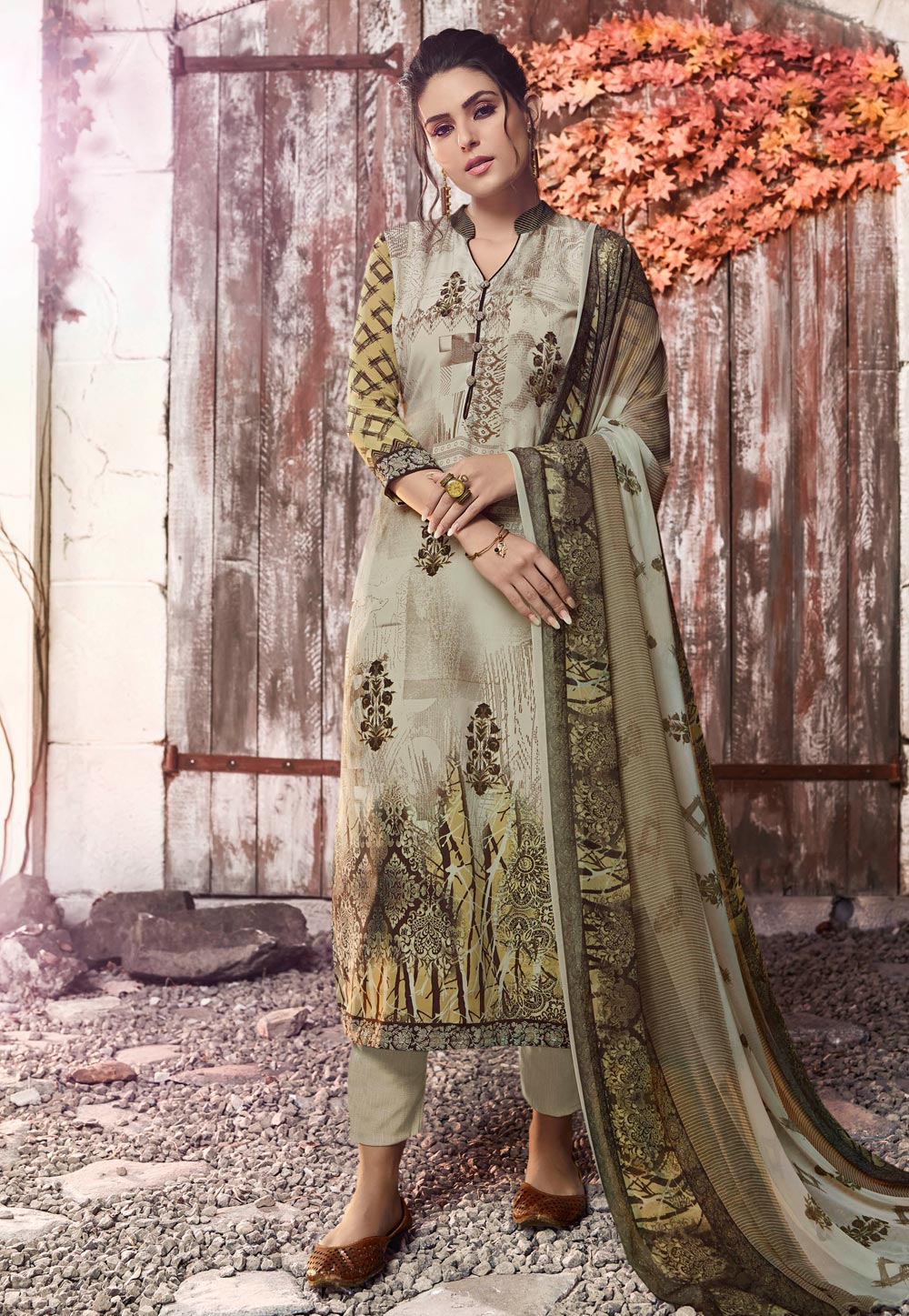 Grey Crepe Kameez With Pant 187525