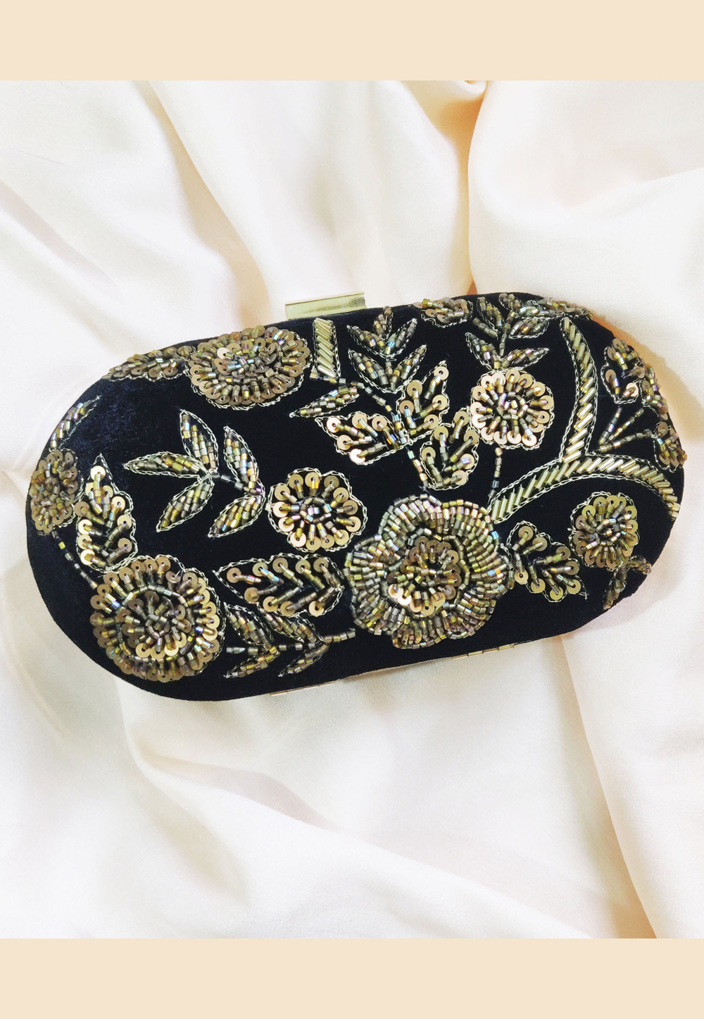 Black Synthetic Embroidered Clutch 189836