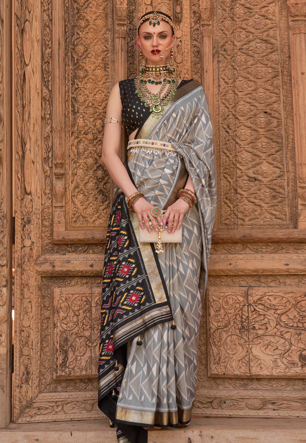 Grey Silk Saree With Blouse 265362