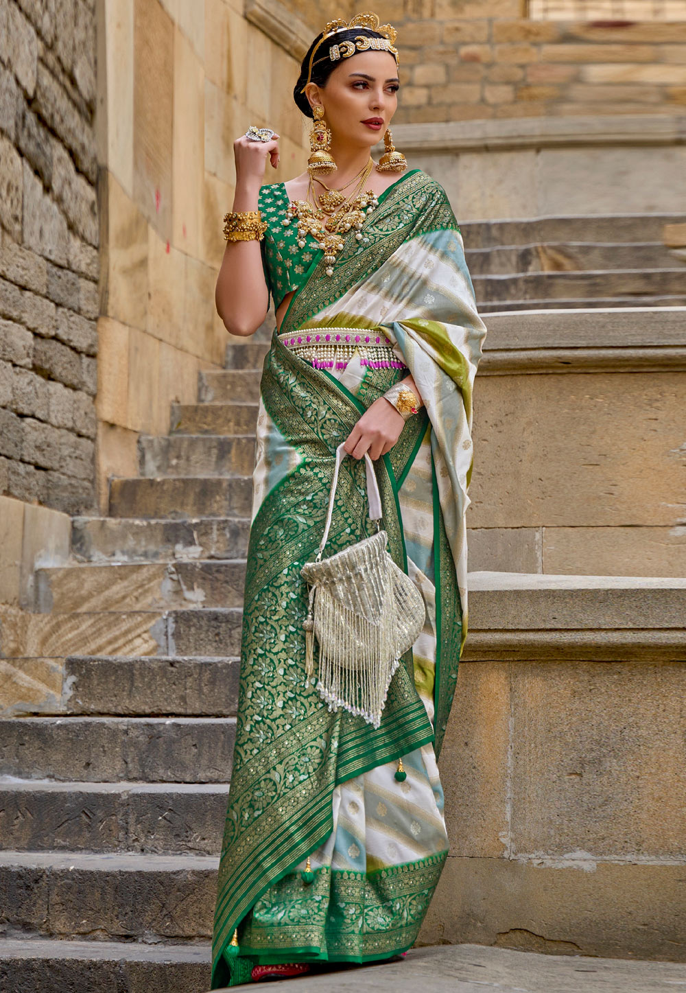 Green Silk Saree With Blouse 271671