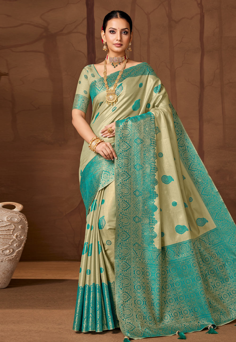 Beige Silk Saree With Blouse 321648