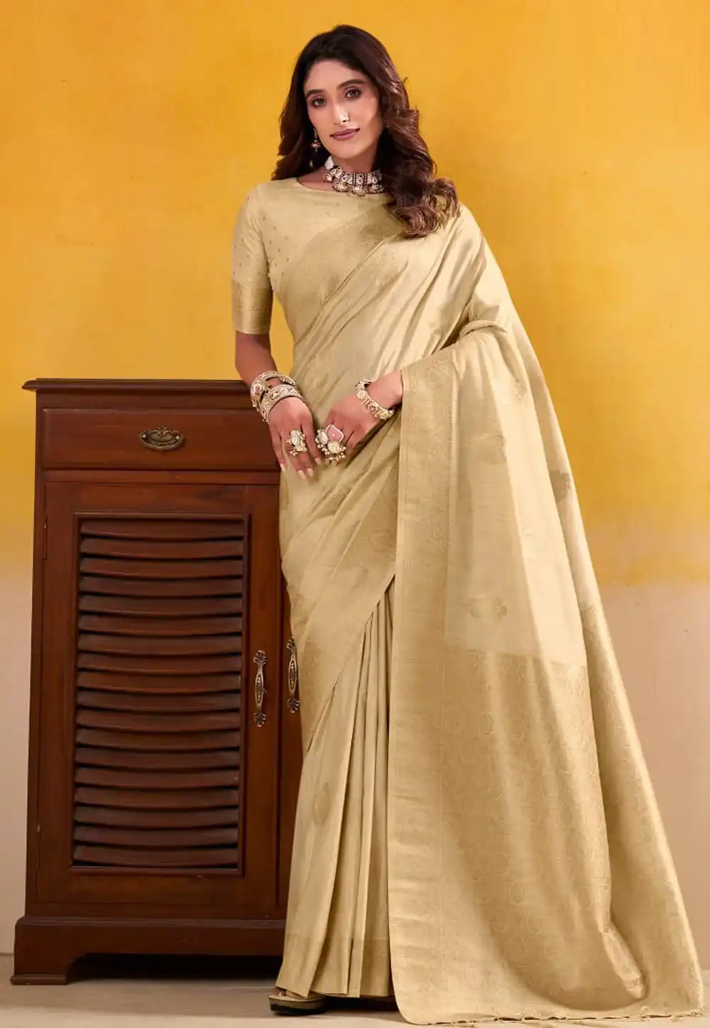 Beige Tussar Saree With Blouse 322002