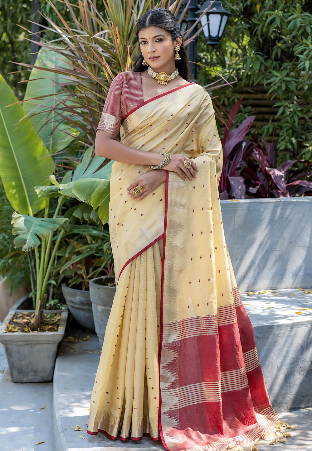Beige Tussar Silk Saree With Blouse 281973