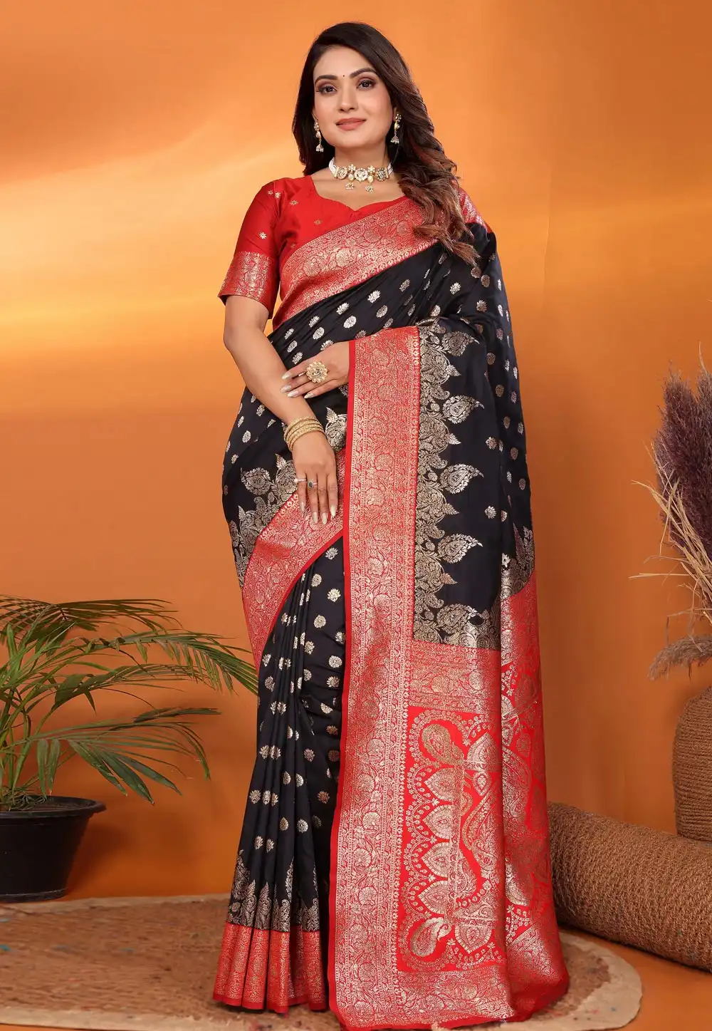 Black Banarasi Silk Saree 321038
