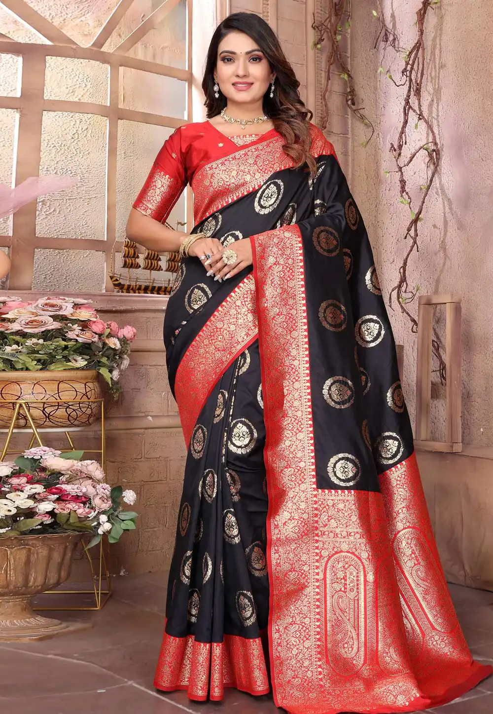 Black Banarasi Silk Saree With Blouse 313985