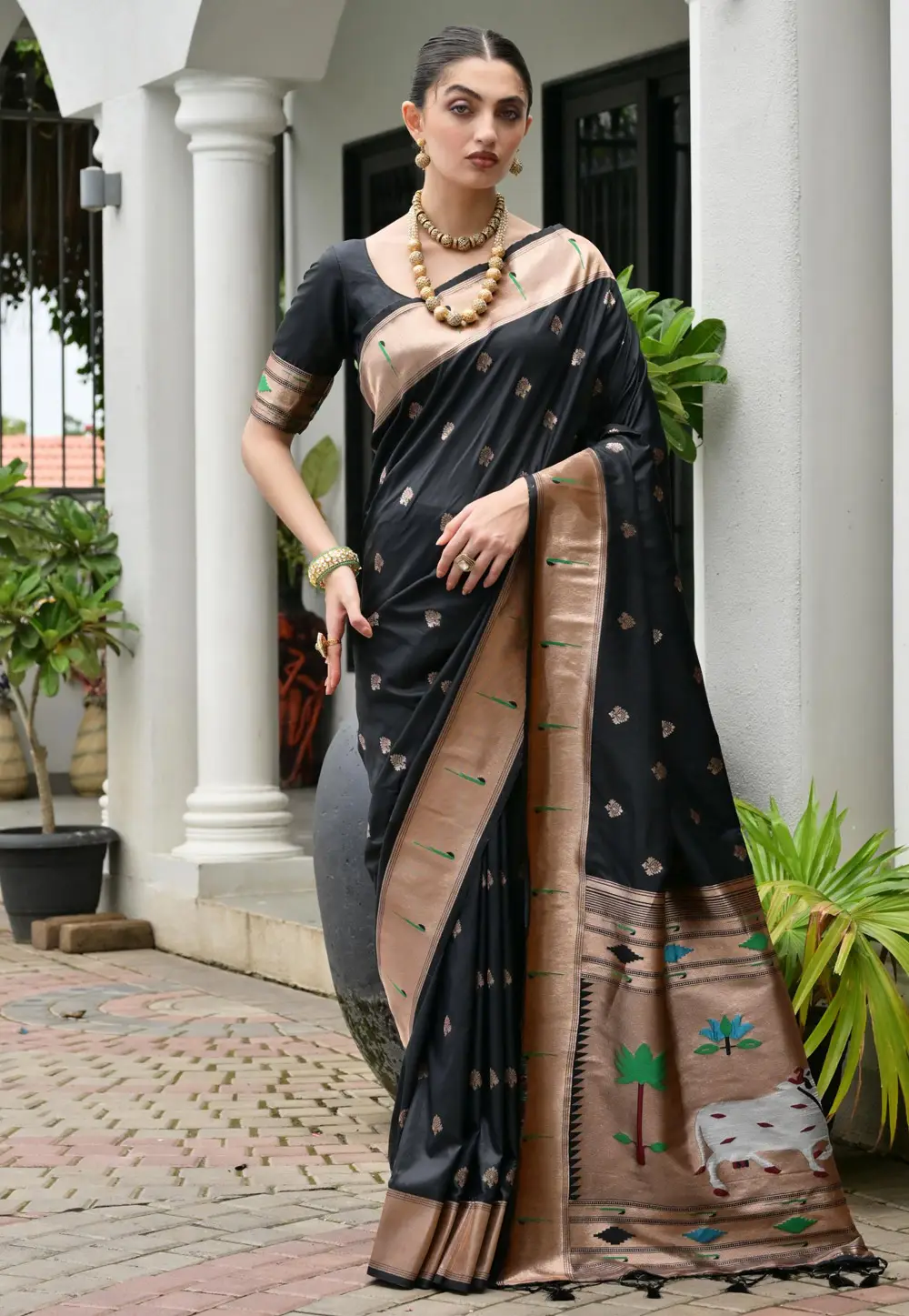 Black Banarasi Silk Saree With Blouse 333645