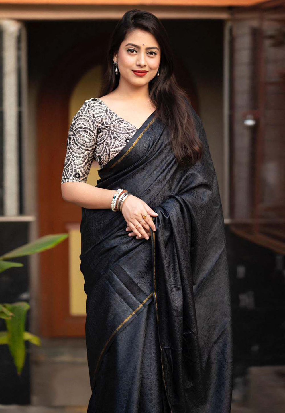 Black Cotton Saree With Blouse 285893
