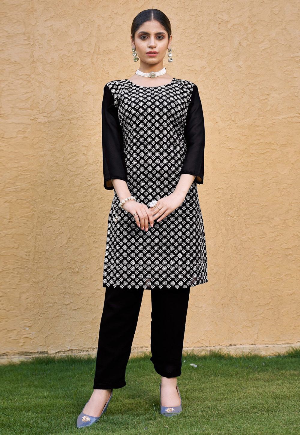 Black Faux Georgette Kurta Set With Pant 311763