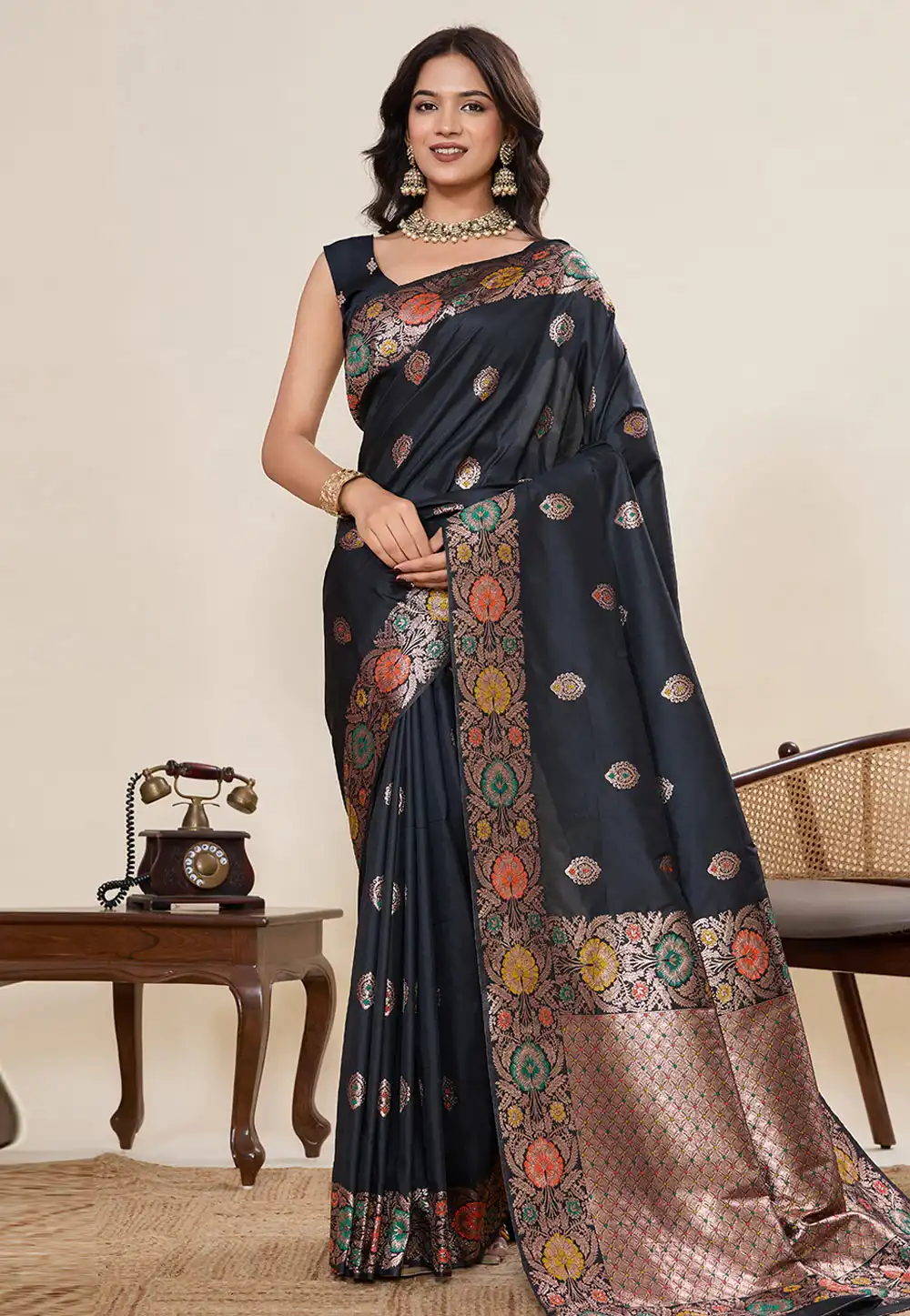 Black Jacquard Saree With Blouse 320702