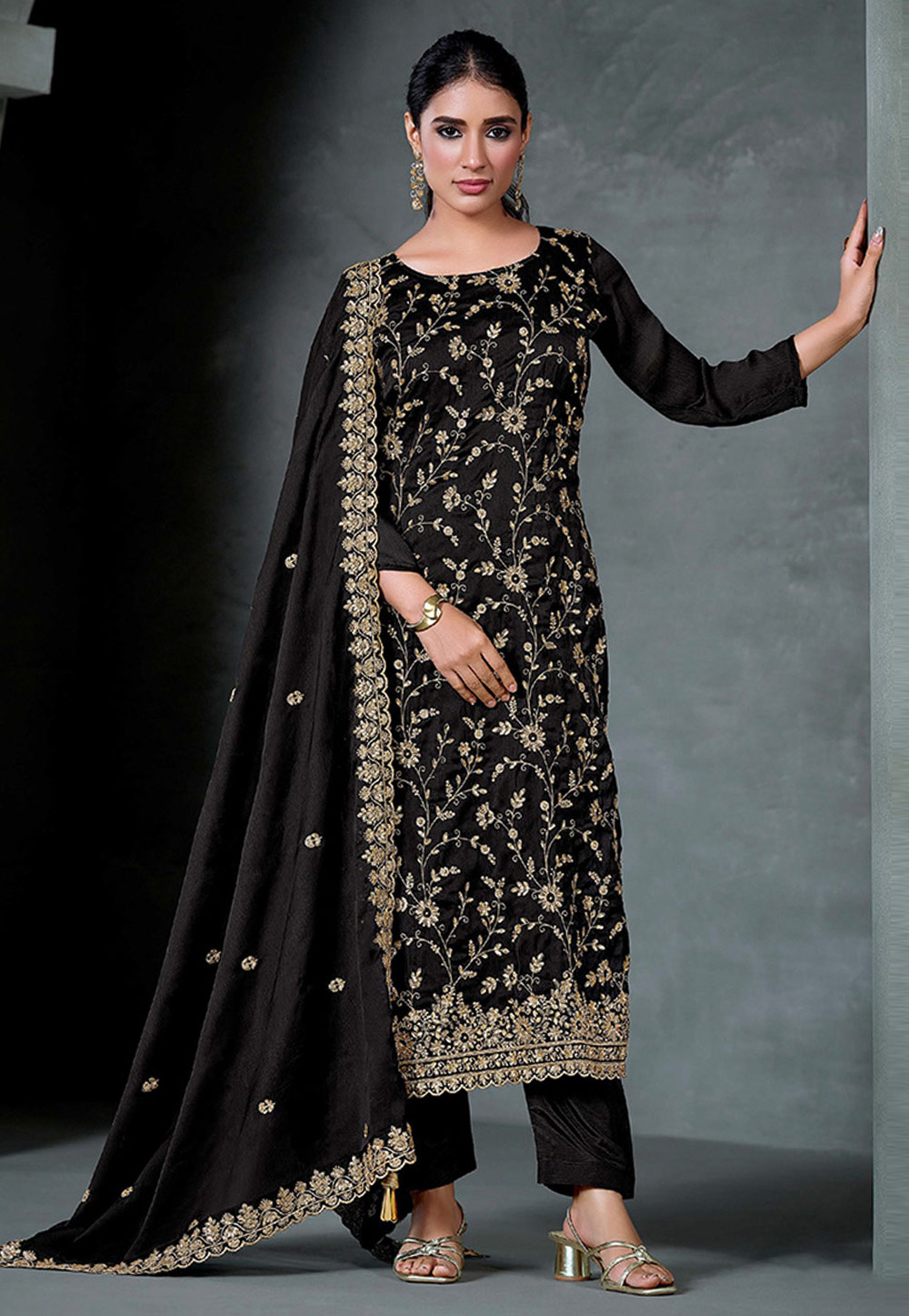Black Satin Chiffon Straight Suit 324831