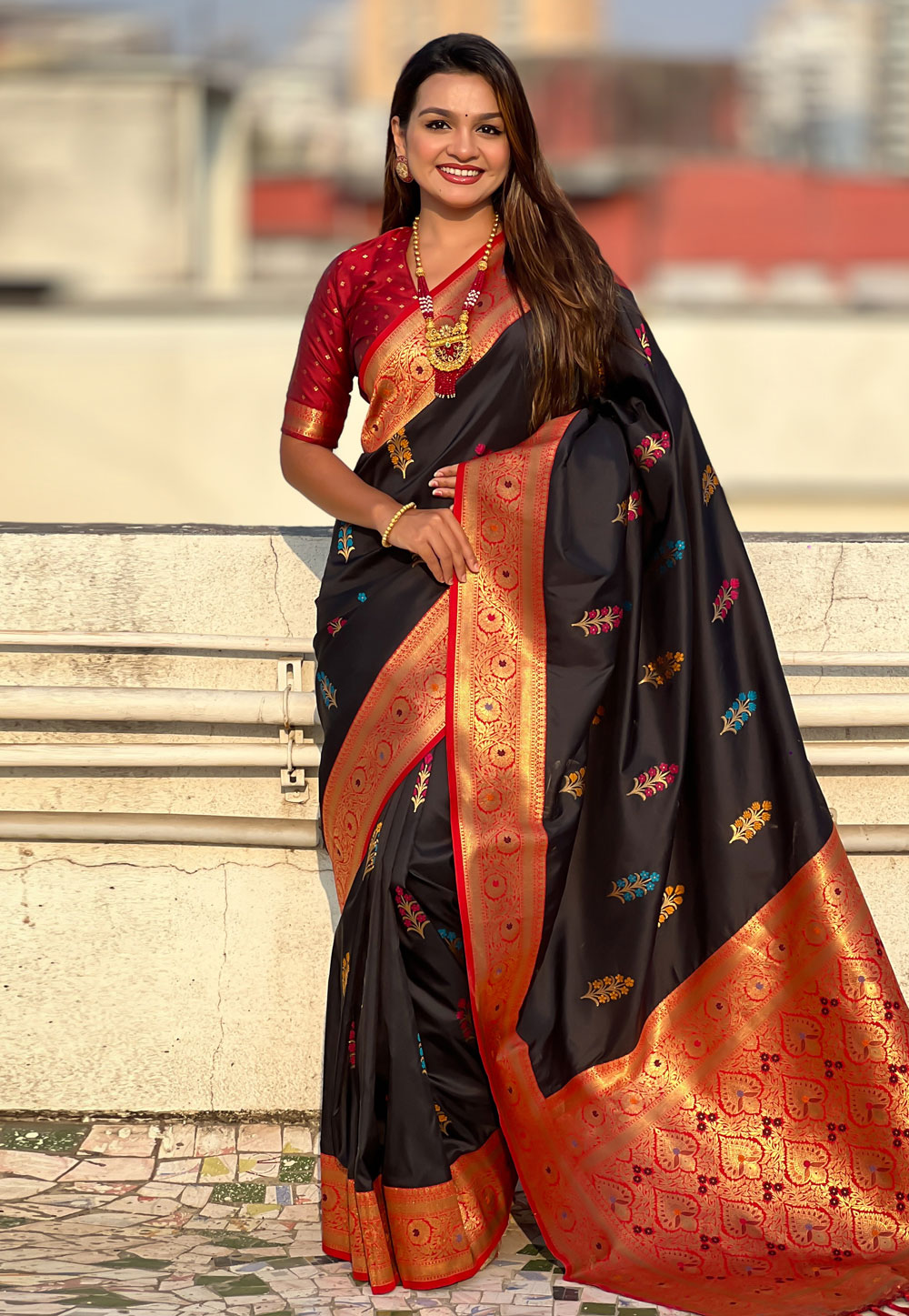 Black Silk Saree With Blouse 308470