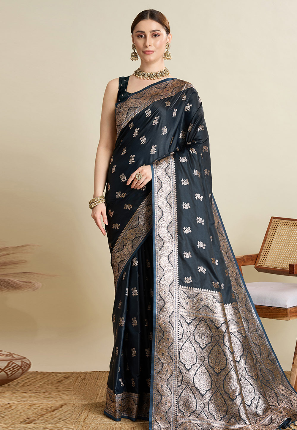 Black Silk Saree With Blouse 312182