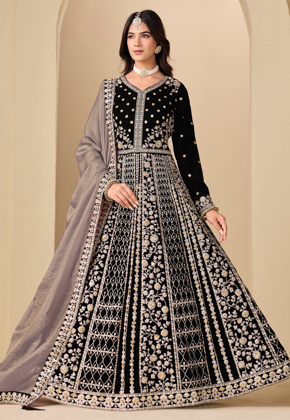 Black Velvet Embroidered Long Anarkali Suit 323091