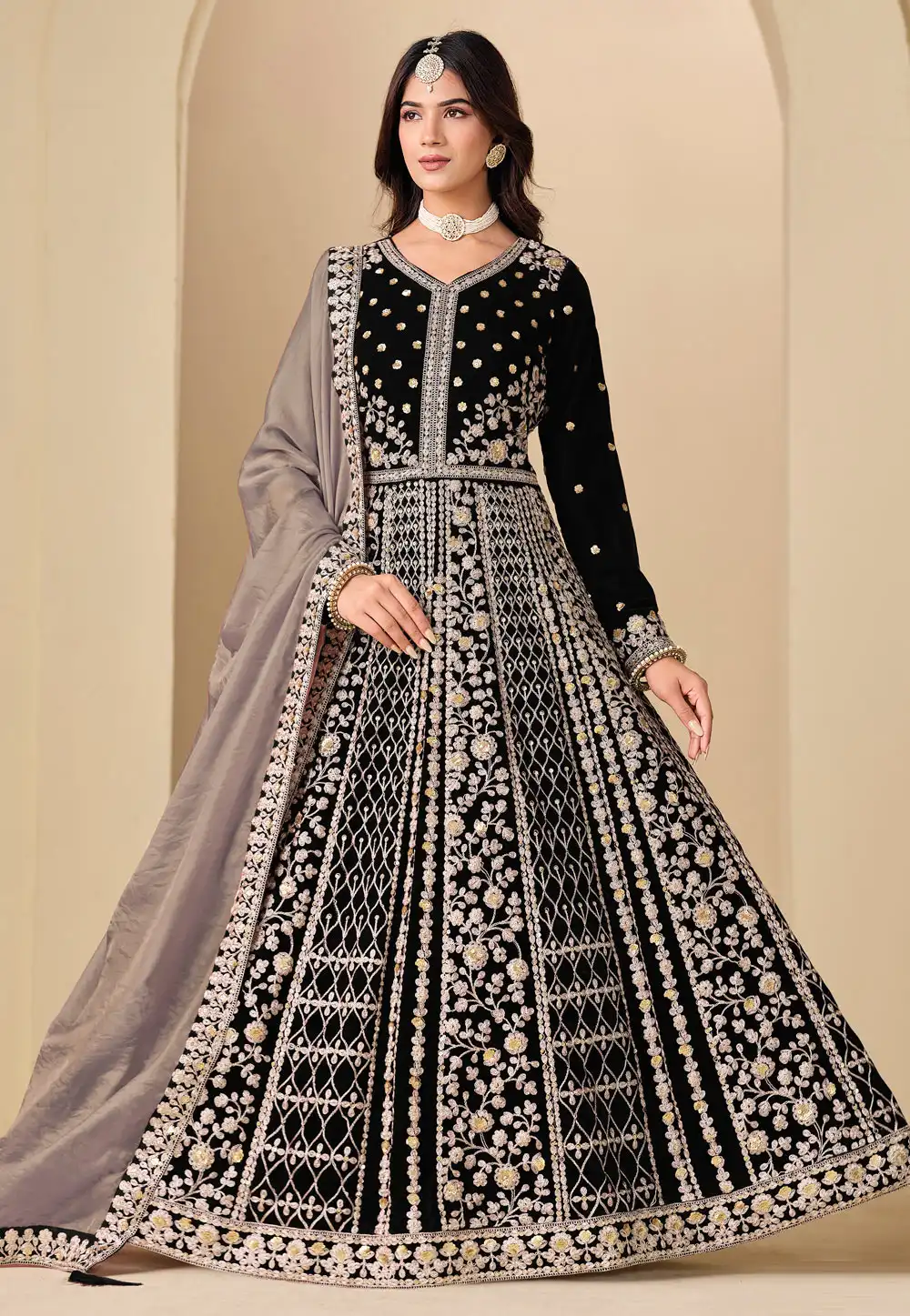 Black Velvet Embroidered Long Anarkali Suit 323091