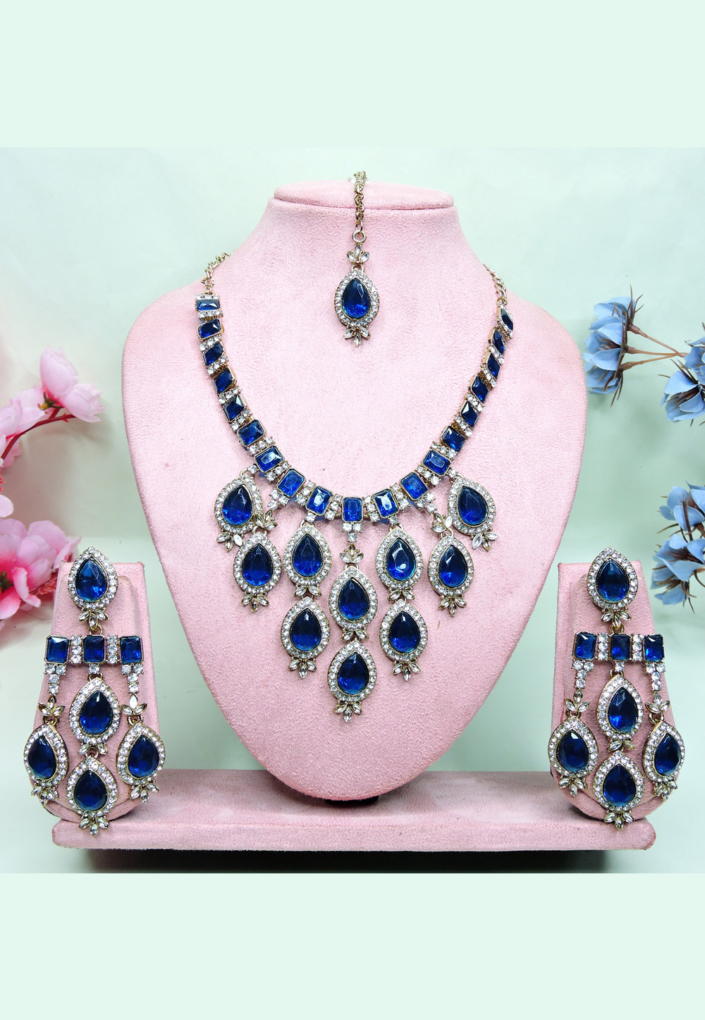 Blue Alloy Necklace Set With Earrings and Maang Tikka 312398