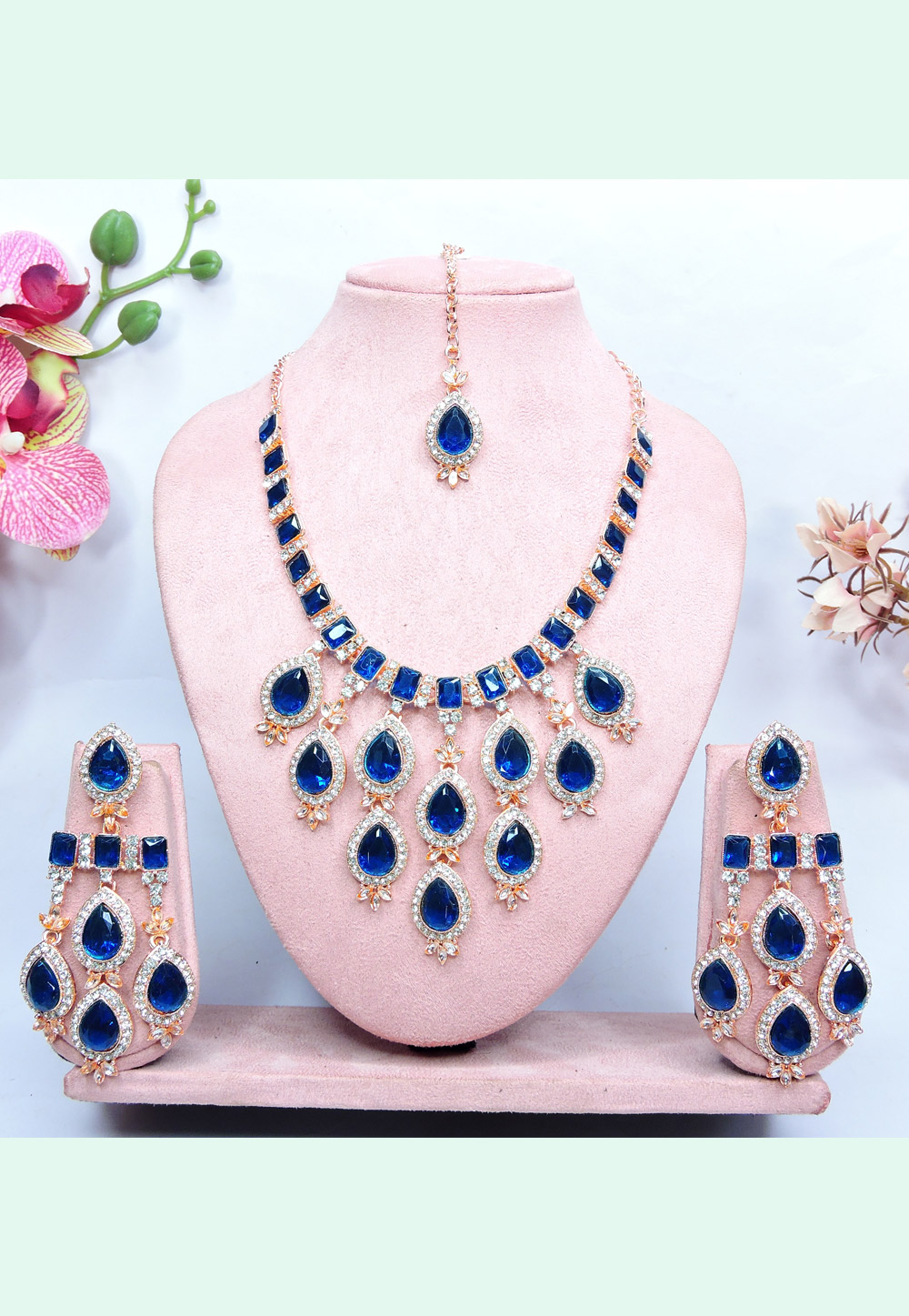 Blue Alloy Necklace Set With Earrings and Maang Tikka 312409