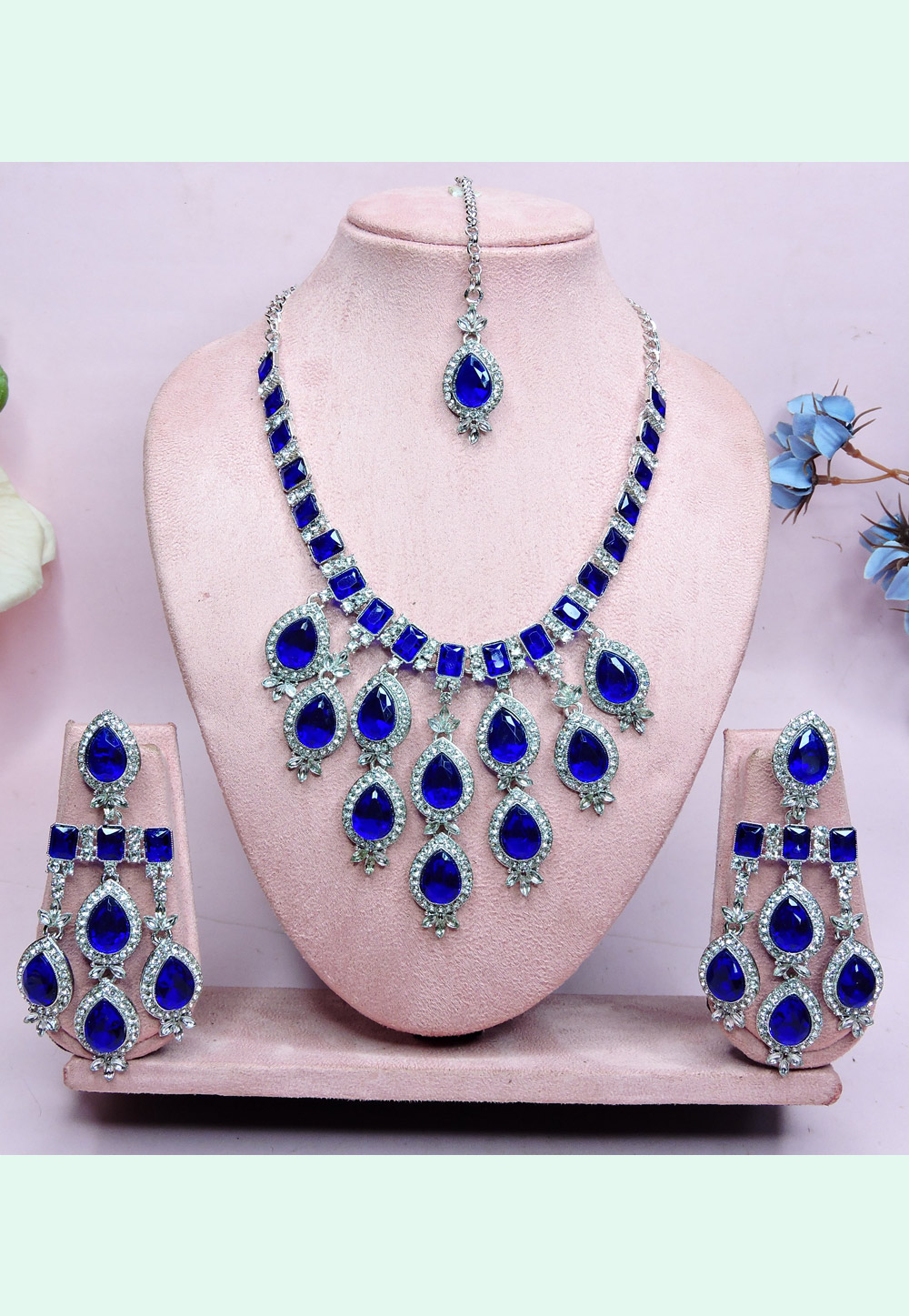 Blue Alloy Necklace Set With Earrings and Maang Tikka 312411