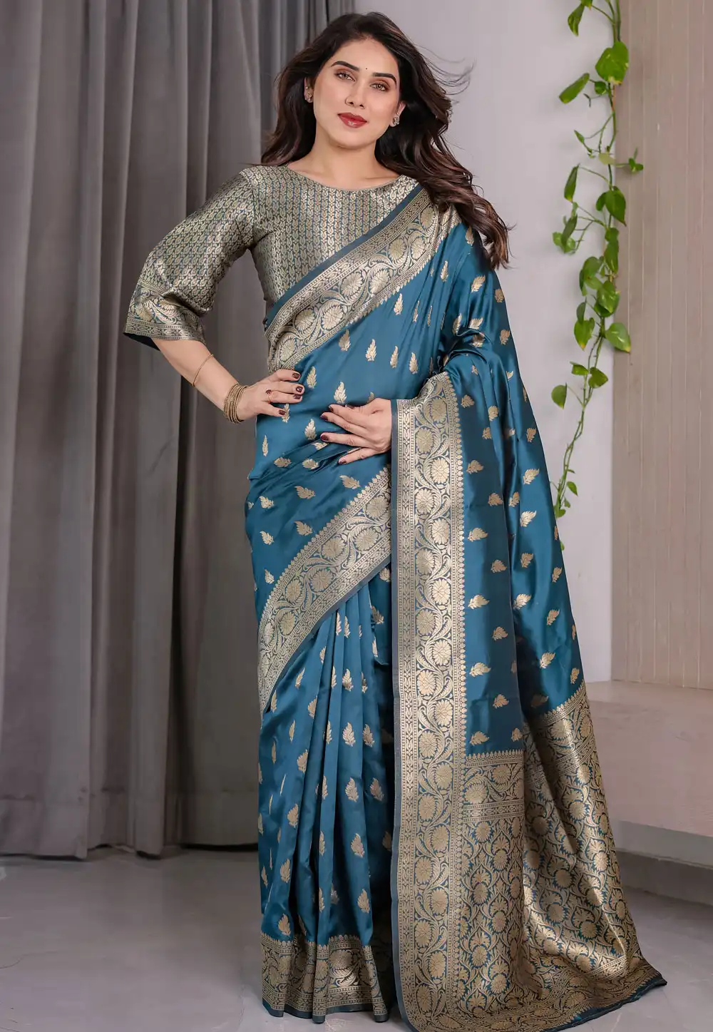 Blue Jacquard Saree With Blouse 321347