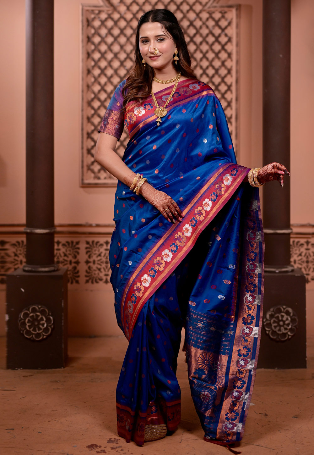 Blue Silk Saree With Blouse 327758