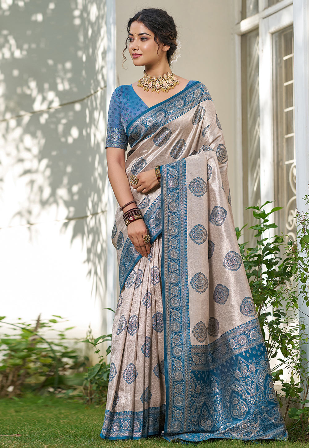 Blue Silk Saree With Blouse 327117