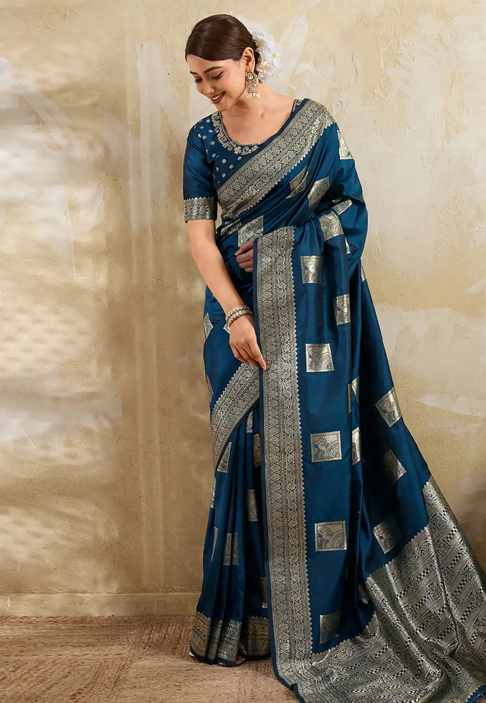 Blue Silk Saree With Blouse 328751