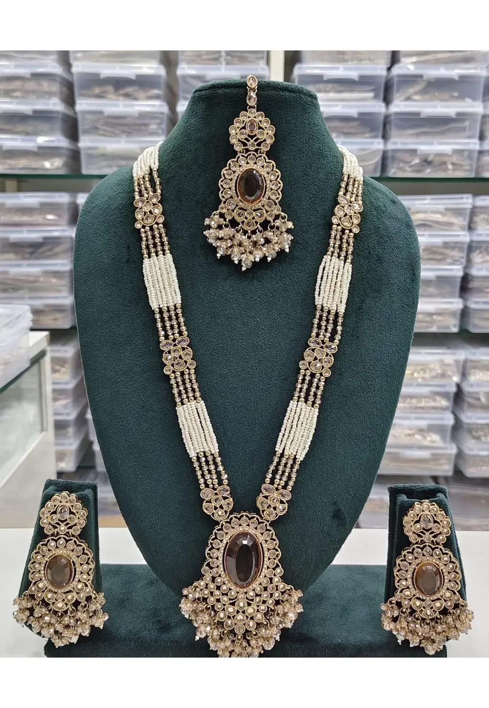 Brown Alloy Necklace Set With Earrings and Maang Tikka 336702