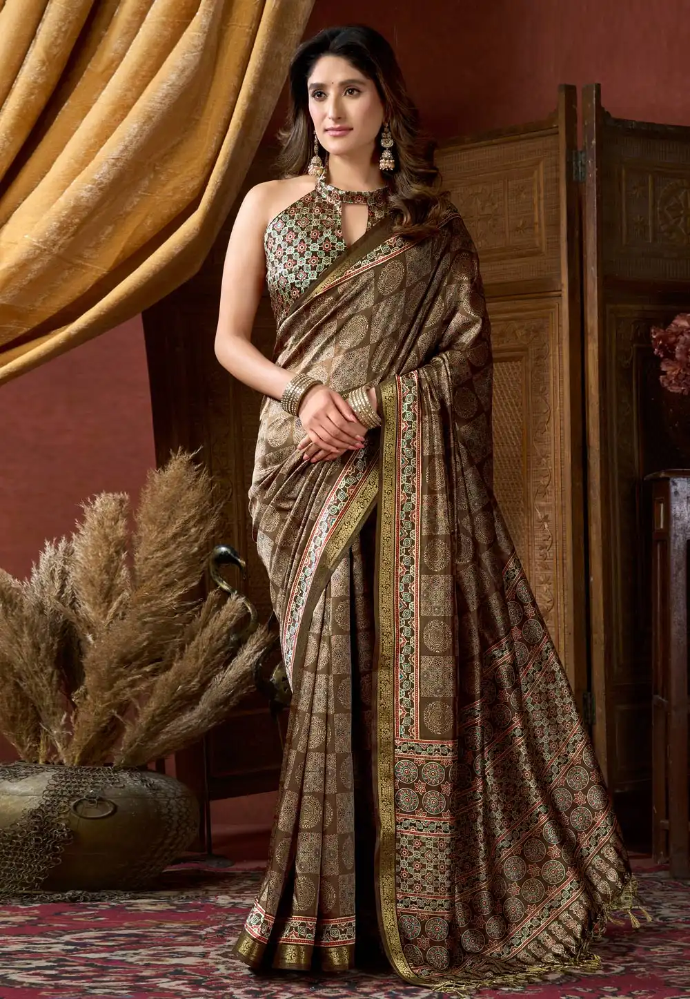 Brown Jacquard Saree With Blouse 322906