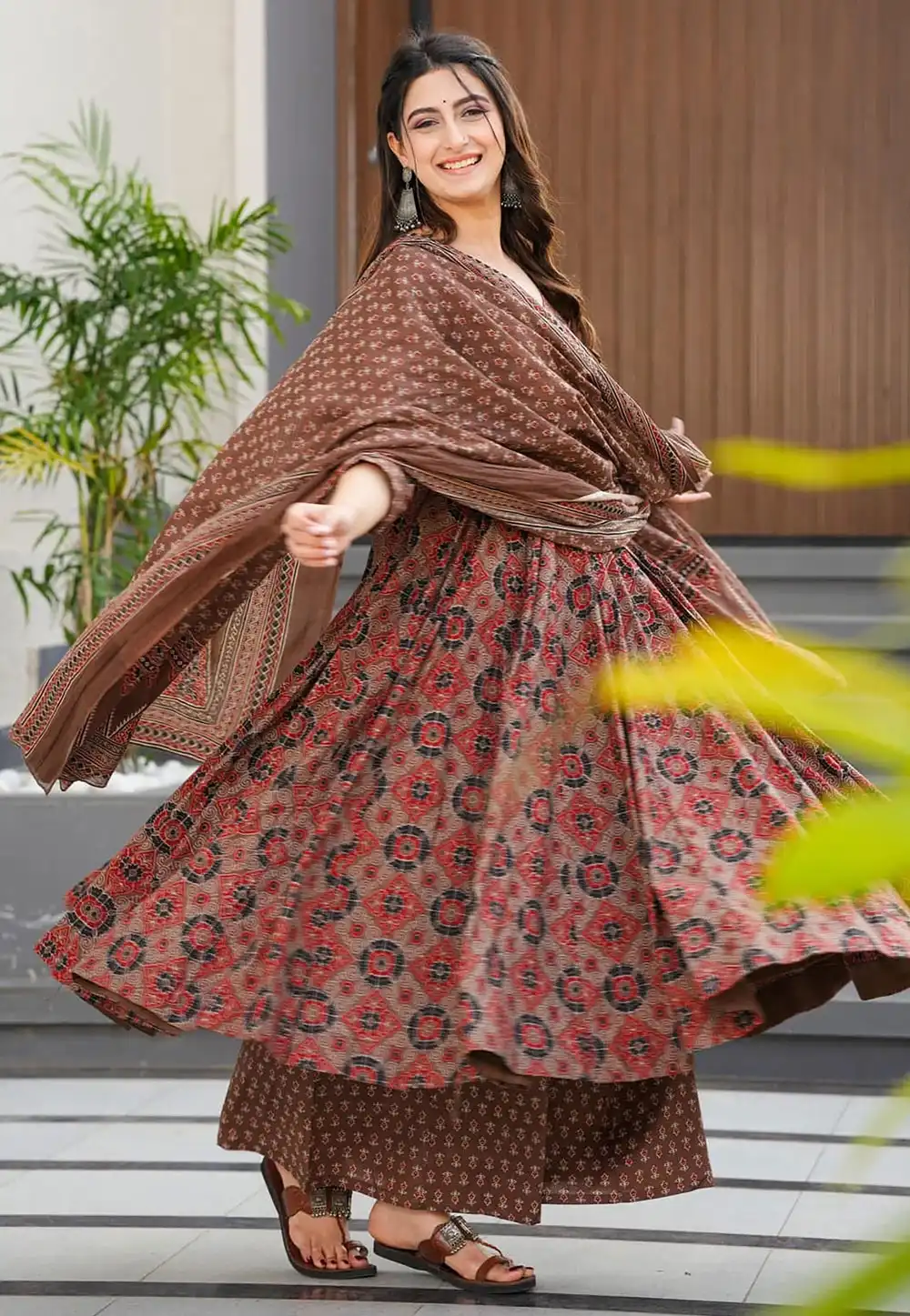 Brown Muslin Readymade Palazzo Suit 307445